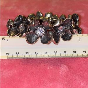 Fun fashion floral bracelet